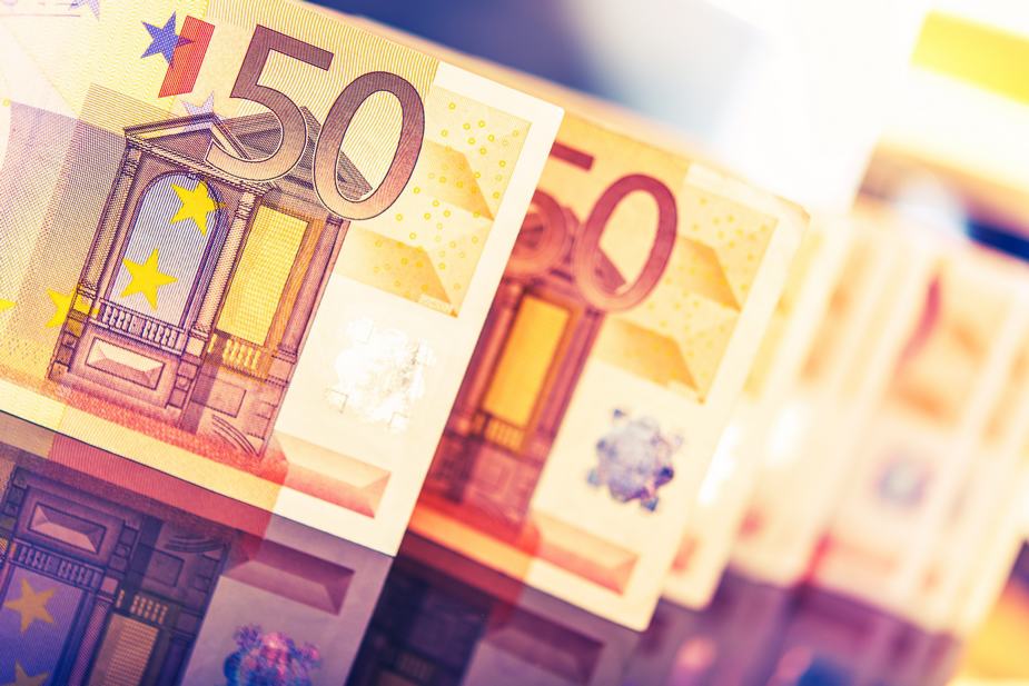découvrez comment les retraités font face à une augmentation de 30% de leurs primes d'assurance, entraînant des renoncements indispensables. analyse des impacts sur la couverture et conseils pour naviguer dans ce contexte difficile.