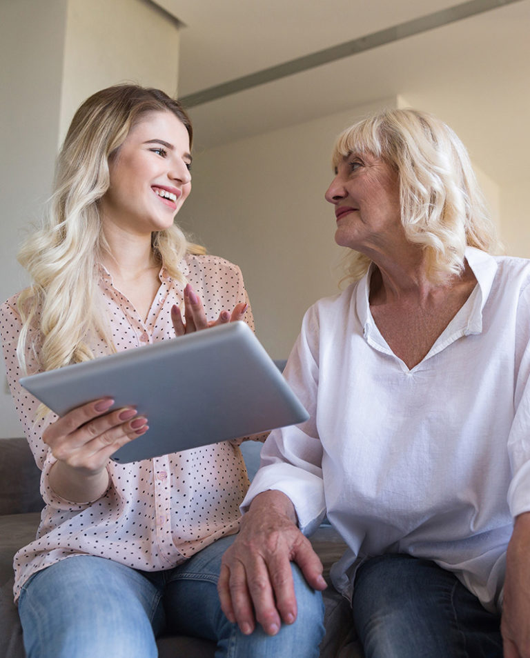découvrez notre grange dédiée à la colocation pour seniors, un espace chaleureux et convivial où les personnes âgées peuvent vivre sereinement tout en partageant des moments enrichissants. rejoignez une communauté bienveillante et profitez d'activités variées dans un cadre paisible.