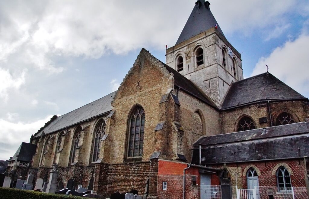 découvrez des logements à zegerscappel, un charmant village du nord de la france. profitez d'une sélection variée d'appartements et maisons à louer ou à acheter, alliant confort et tranquillité. trouvez votre nouveau chez-vous aujourd'hui dans cette belle région.