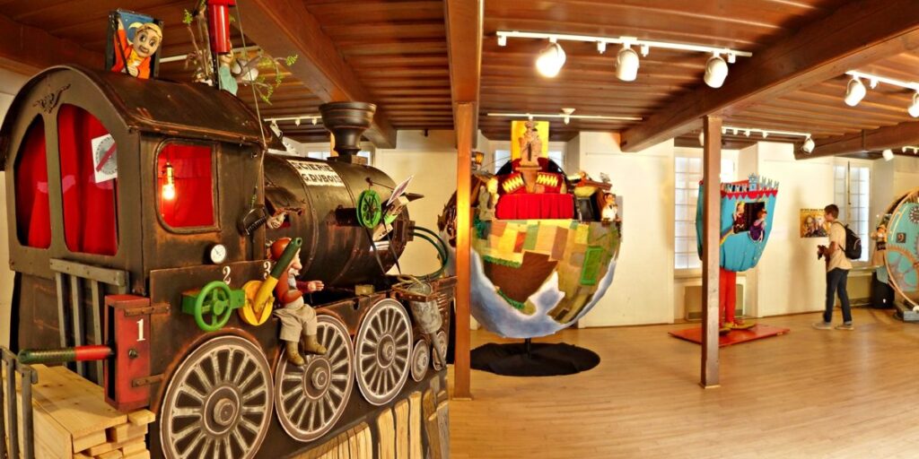 découvrez l'univers fascinant des marionnettes lors de notre festival annuel. assistez à des spectacles enchanteurs, participez à des ateliers créatifs et plongez dans la magie du théâtre de marionnettes. un événement familial à ne pas manquer, rempli d'émotions et de découvertes pour petits et grands.