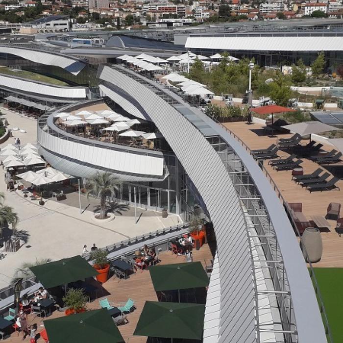 découvrez la fusion cap3000, l'événement incontournable qui réunit innovation, shopping et divertissement sur la côte d’azur. vivez une expérience unique au cœur du centre commercial cap3000 !