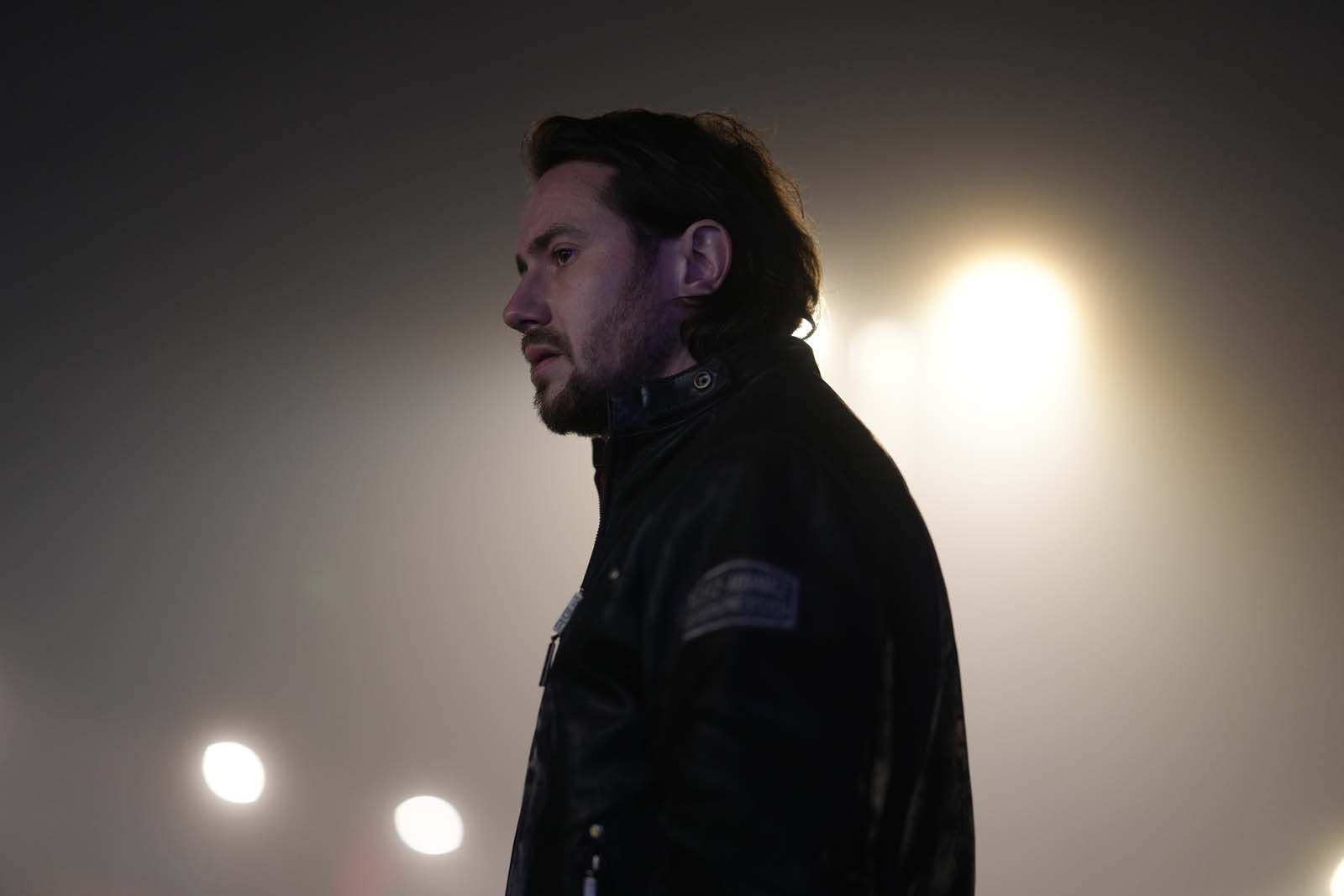 découvrez le spectacle d'alex lutz, un show à la fois drôle et touchant qui vous promet rires et émotions.