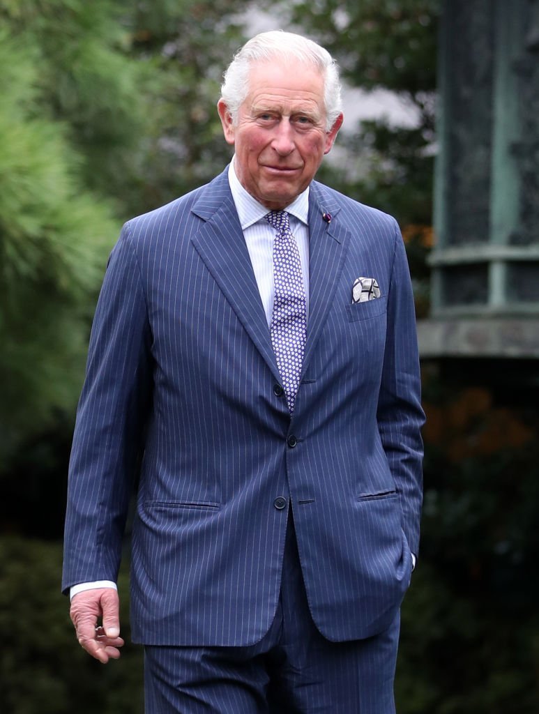 charles iii accueille chaleureusement harry, meghan et leurs enfants, renforçant les liens familiaux au cœur de la royauté britannique.